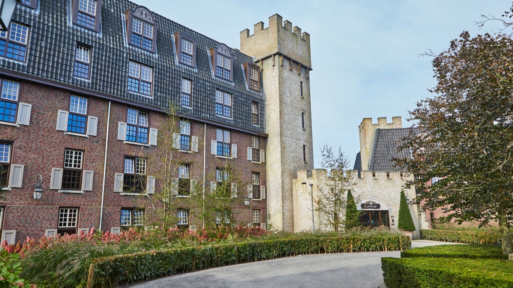 De buitenkant van alle Landhuys familiekamers in Efteling Bosrijk