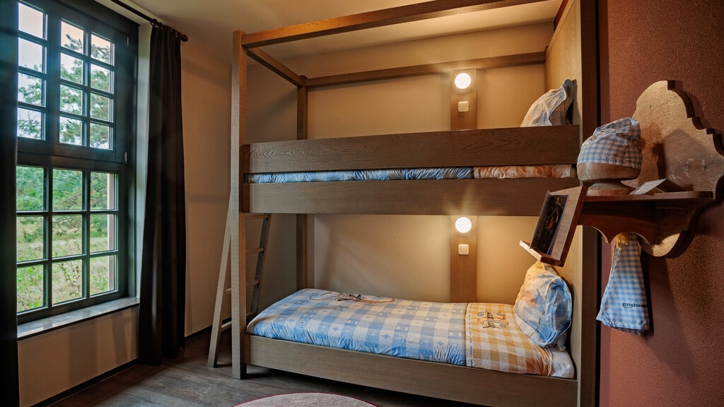 Een kinderslaapkamer van een Landhuys familiekamer in Efteling Bosrijk