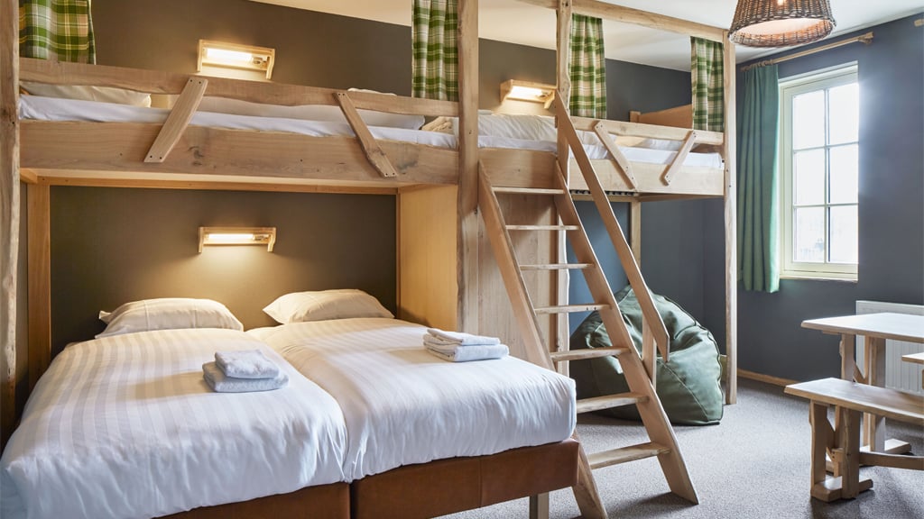 Chambre d'hôtel 6 personnes+ accès au parc