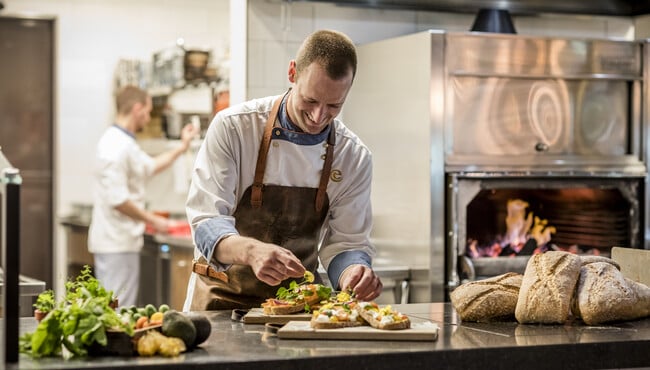 Kok aan het werk bij de Proeftuyn