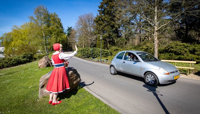 Roodkapje begroet medewerkers