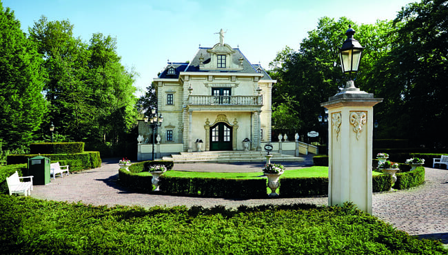 Voorzijde van Villa Volta