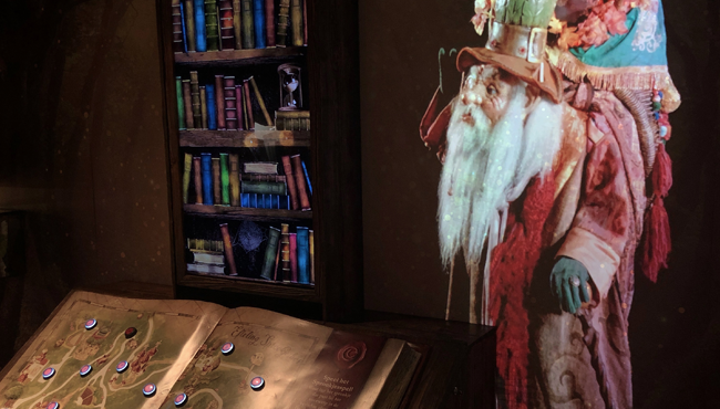 Dit sprookjesboek is te vinden in het Efteling Museum