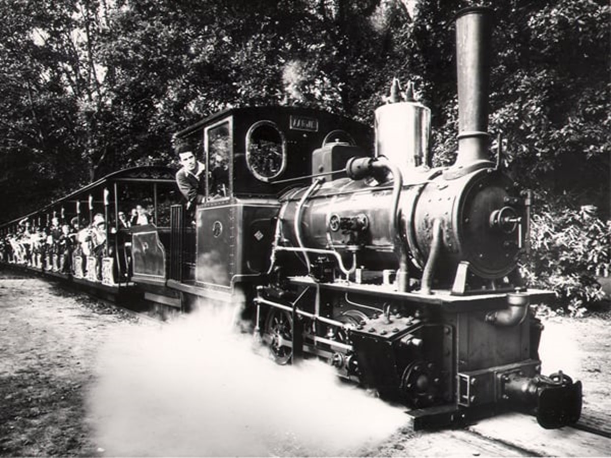 Mock-up van de stoomtrein 3D-model $24 - .c4d - Free3D, image size:1200x900