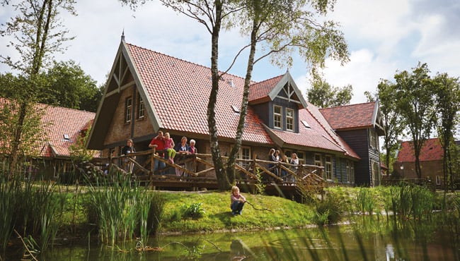 Boshoeve aan het water in Vakantiepark Efteling Bosrijk