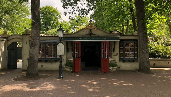 De ingang van het Efteling Museum