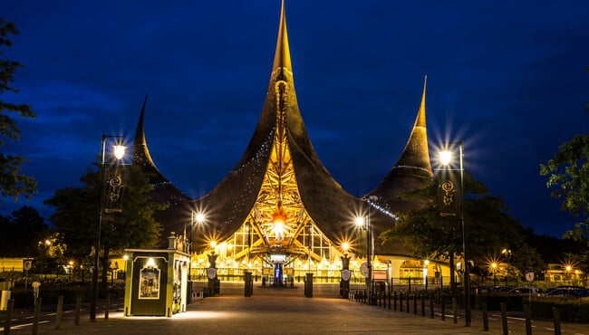 Huis van de Vijf Zintuigen in het donker