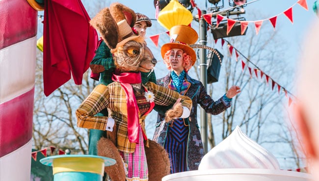 De Maartse Haas en de gekke Hoedenmaker bij Efteling Wonderland