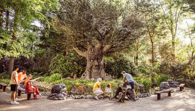 Misschien vertelt Sprookjesboom wel een leuk verhaaltje over de lente in de Efteling!