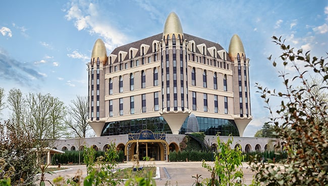 Exterieur van het Efteling Wonder Hotel.