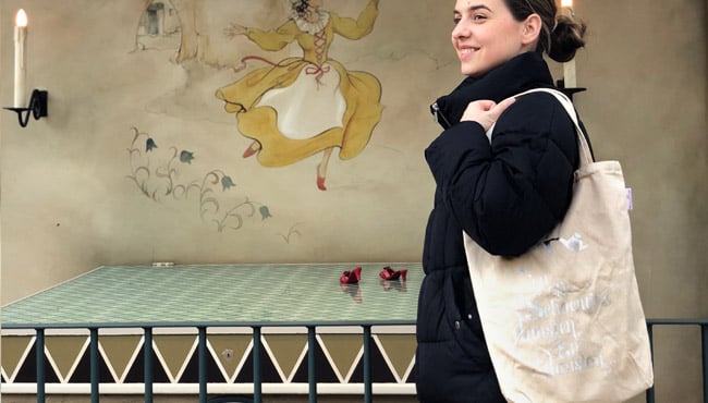 Win één van de 10 goedgevulde canvas-tassen vol nieuwe Efteling-schoolspullen en kantoorartikelen.