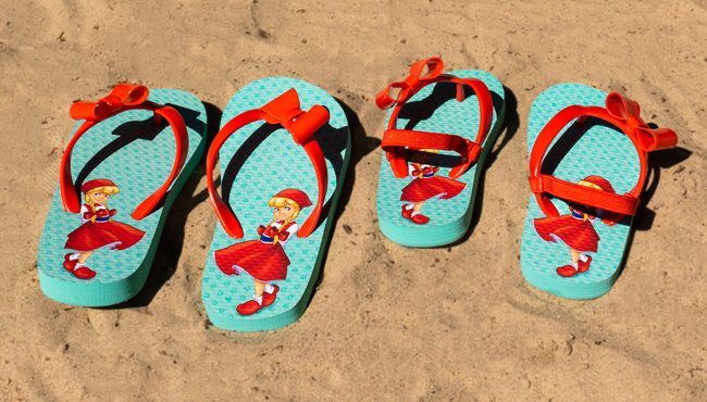 Efteling-slippers met Roodkapje-print