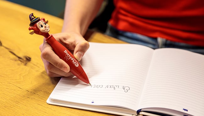 Schrijf je kerstkaarten met deze Pardoes pen.
