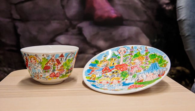 Nieuwe kom en bord Efteling Blond Amsterdam servies.