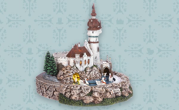 Luville 2020 – De zes Zwanen met licht en beweging en stroomadapter, 24 x 31 x 27,5 cm, € 130,-.