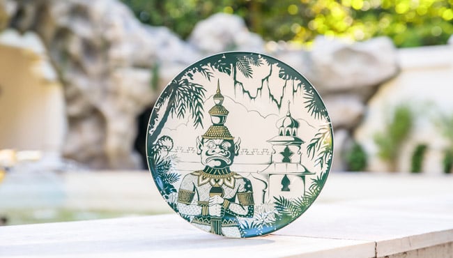 Nieuw servies De Indische Waterlelies - dinerbord