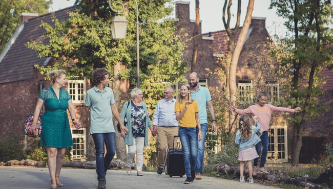 familie op vakantie in efteling bosrijk