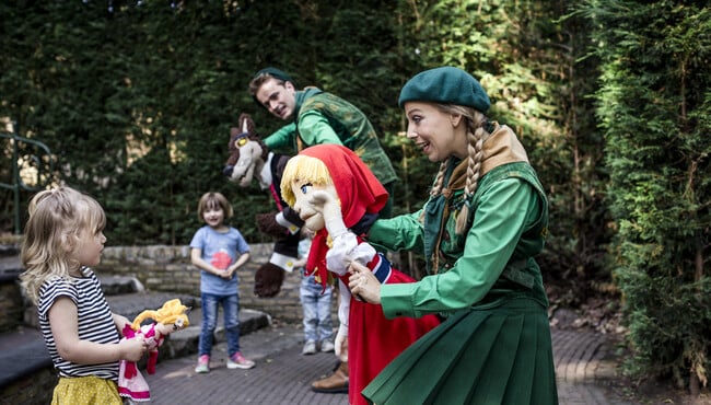 Sprookjesboomshow in het Openluchttheater in de Efteling.