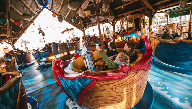 Leerlingen trotseren de storm van Sirocco in de Efteling