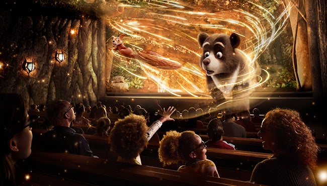 gasten kijken naar de 4D-film Fabula