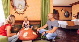 Familie in themasuite Efteling Hotel