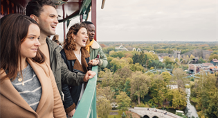 Twee stelletjes in de Pagode.